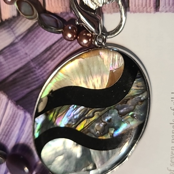 ABALONE/MOTHER OF PEARL NECKLACE - Picture 8 of 8